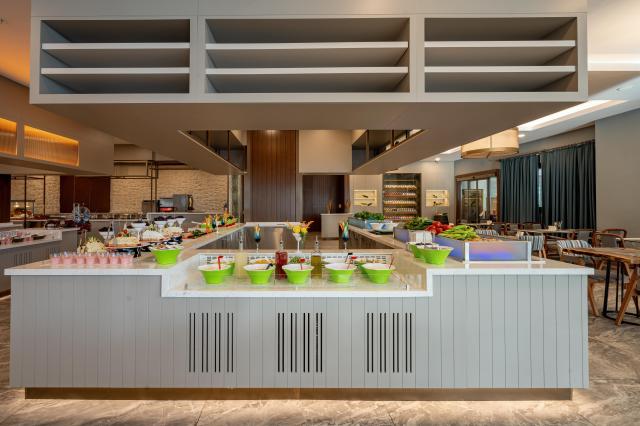 JUSTINIANO DE LUXE RESORT - Restaurace - MAIN RESTAURANT 