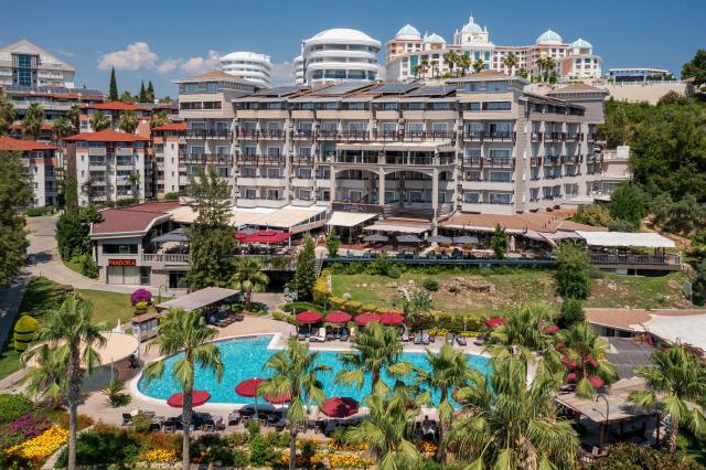 JUSTINIANO DE LUXE RESORT - Obecné - Hlavní budova