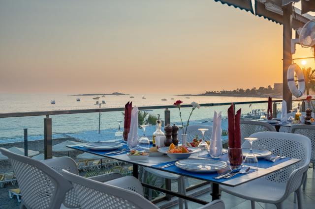 JUSTINIANO DE LUXE RESORT - Restaurace - SUNSET RESTAURANT 