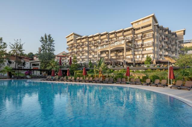 JUSTINIANO DE LUXE RESORT - Obecné - Hlavní budova