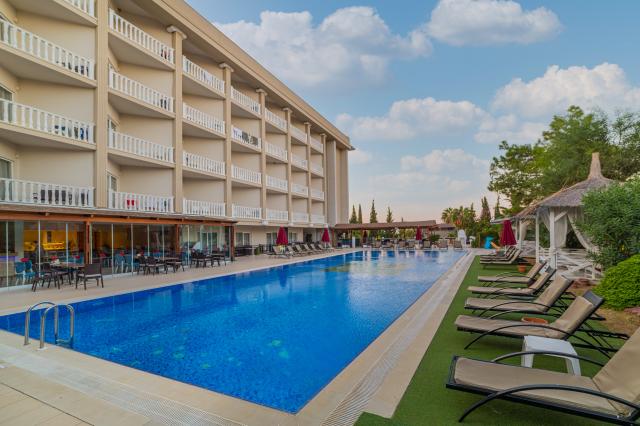 JUSTINIANO DE LUXE RESORT - Bazény - Venkovní bazén