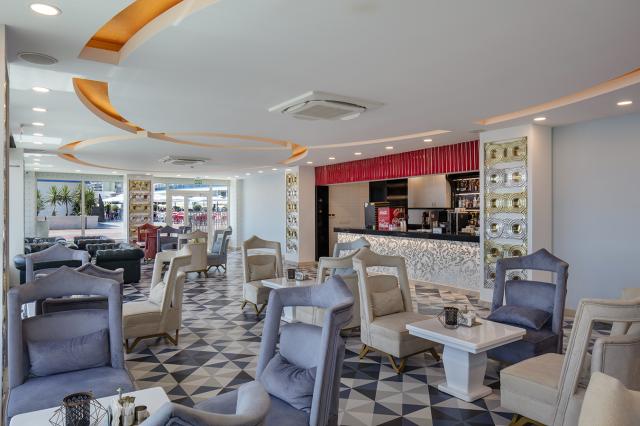 GRANADA LUXURY OKURCALAR - Bary - Corner Cafe Bar