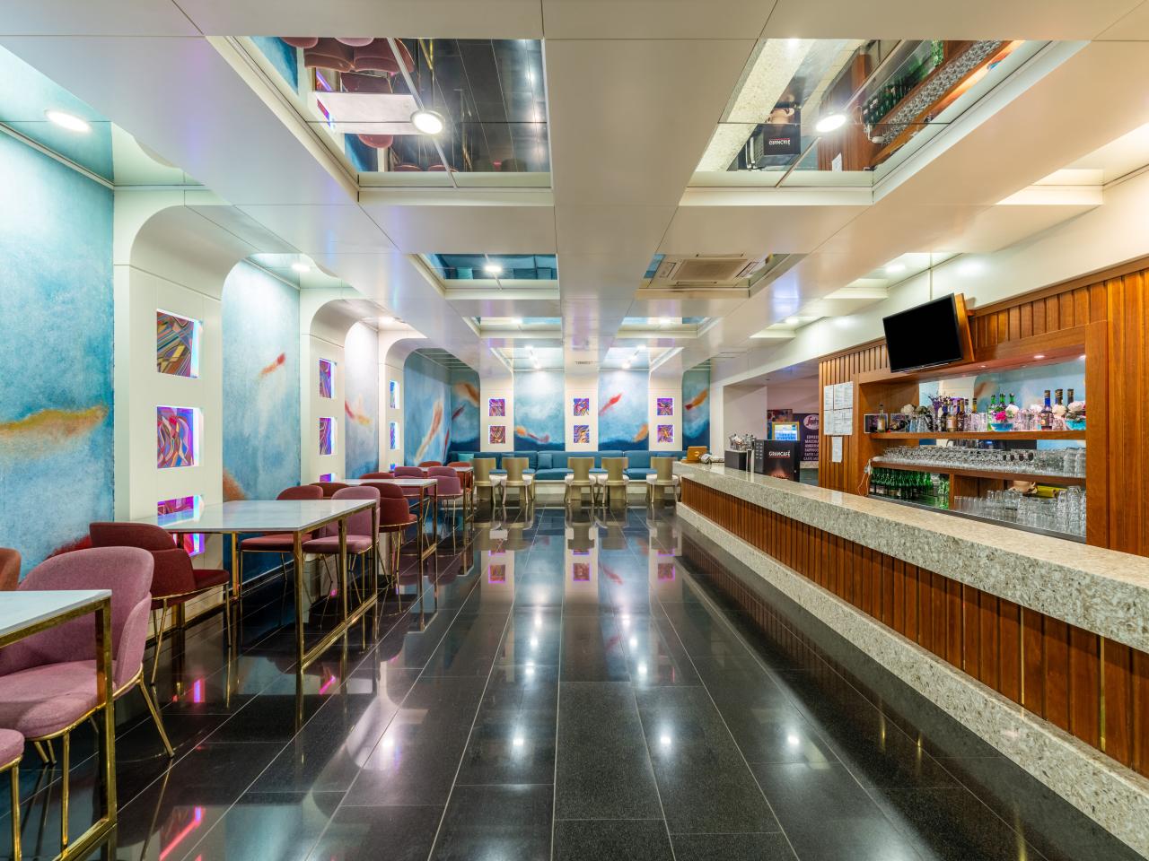 ORANGE COUNTY BELEK - Bary - AURA LOBBY BAR