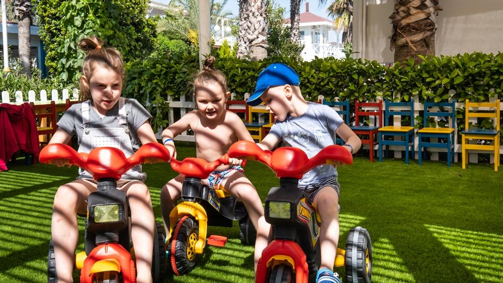 ORANGE COUNTY BELEK - Miniklub - Miniklub