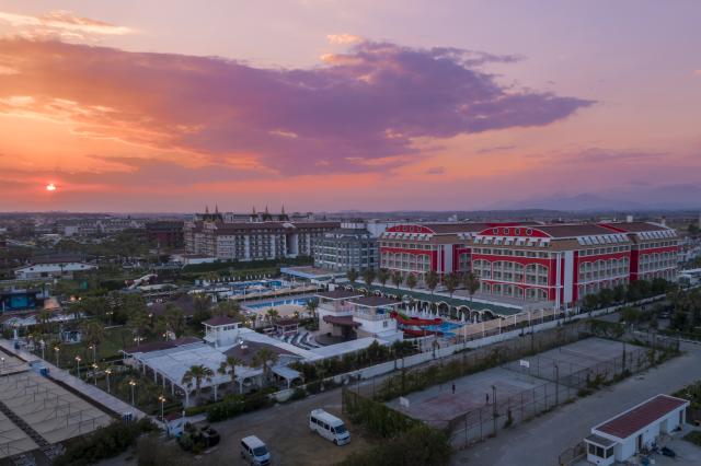 ORANGE COUNTY BELEK - Obecné - Hlavní budova