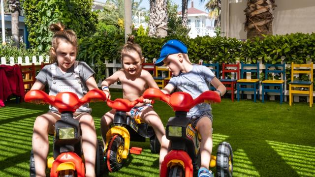 ORANGE COUNTY BELEK - Miniklub - Miniklub