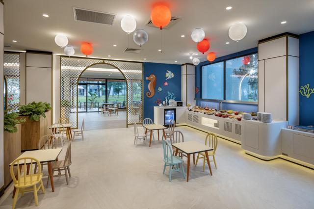 MARVIDA FAMILY ECO - Restaurace - Heroes Kids Restaurant