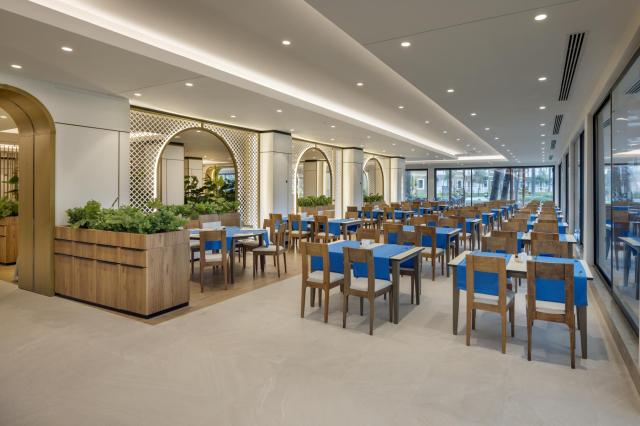 MARVIDA FAMILY ECO - Restaurace - Season Restaurant