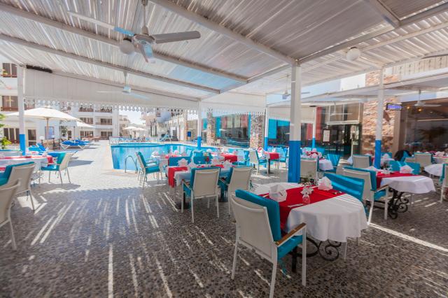 MARLIN INN AZUR RESORT - Restaurace - Main Restaurant 