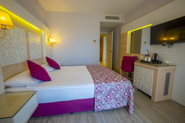 SUNMELIA BEACH RESORT HOTEL & SPA - Pokoje - FAMILY ROOM 2 BEDR