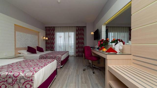SUNMELIA BEACH RESORT HOTEL & SPA - Pokoje - FAMILY ROOM 2 BEDR
