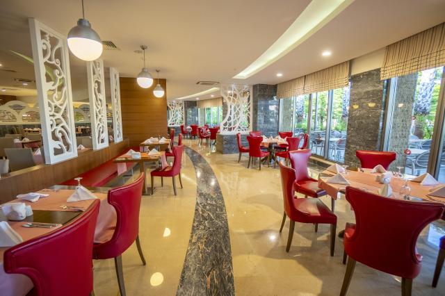 SUNMELIA BEACH RESORT HOTEL & SPA - Restaurace - MAIN RESTAURAN