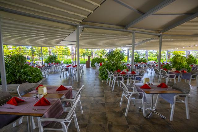SUNMELIA BEACH RESORT HOTEL & SPA - Restaurace - cafe de pari