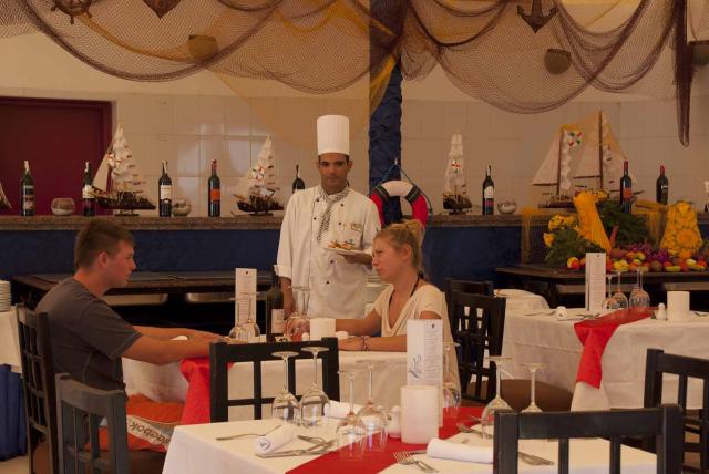 GORGONIA BEACH RESORT - Restaurace - La Vela 