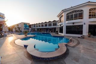 Minamark Beach Resort