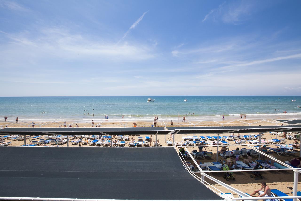 CLUB SIDE COAST HOTEL - Pláž - Pláž