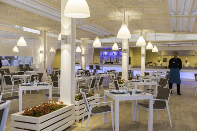 SUNRISE HOLIDAYS RESORT (adults only 16+) - Restaurace - Nasaya
