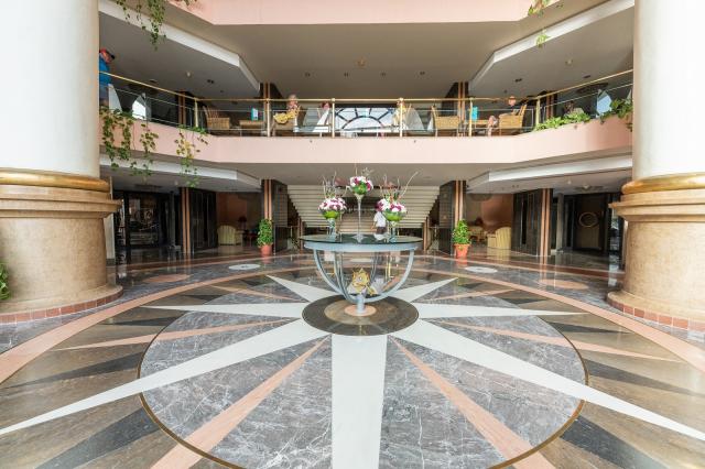 SUNRISE HOLIDAYS RESORT (adults only 16+) - Bary - Sun Bean Lob