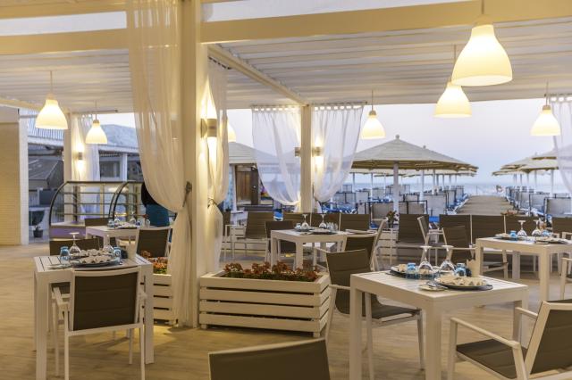 SUNRISE HOLIDAYS RESORT (adults only 16+) - Bary - Beach bar