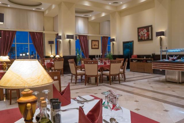 CLEOPATRA LUXURY RESORT MAKADI BAY - Restaurace - Vista Mare