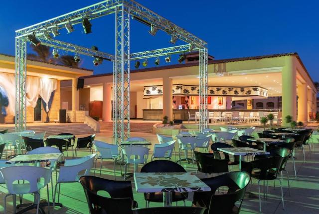 CLEOPATRA LUXURY RESORT MAKADI BAY - Bary - Pool bar