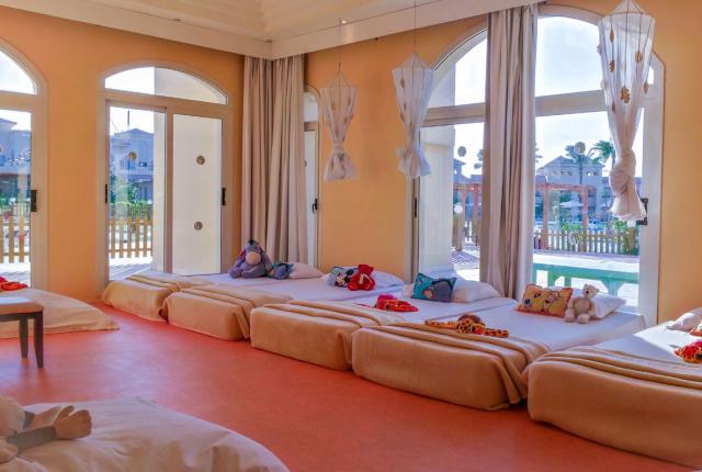 CLEOPATRA LUXURY RESORT MAKADI BAY - Miniklub - Miniklub
