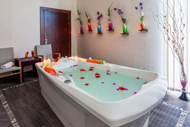 CLEOPATRA LUXURY RESORT MAKADI BAY - Lázně - Lázně