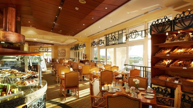 HURGHADA MARRIOTT RED SEA RESORT - Restaurace - Sharouk 