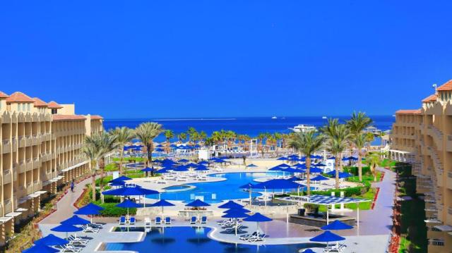 Amwaj Beach Club