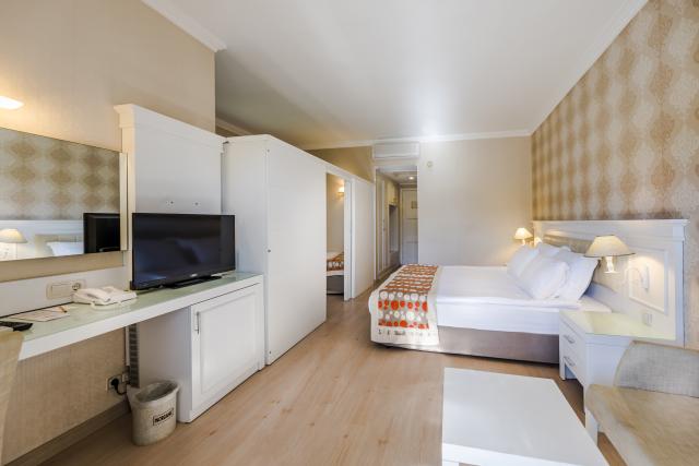 CLUB NENA - Pokoje - Large Room