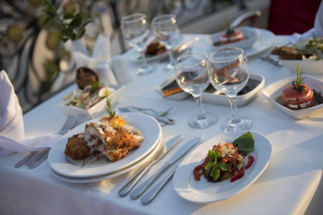 CLUB NENA - Restaurace - Main Restaurant