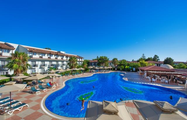 CLUB NENA - Bazény - Venkovní bazén