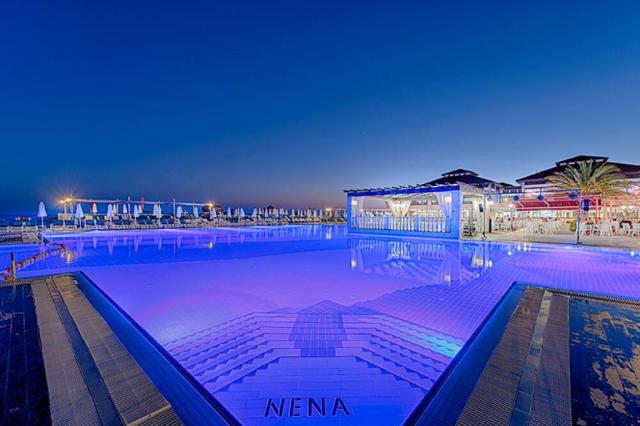 CLUB NENA - Bazény - Venkovní bazén