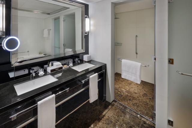 HILTON DUBAI PALM JUMEIRAH - Pokoje - ONE BEDROOM SUITE WITH SE