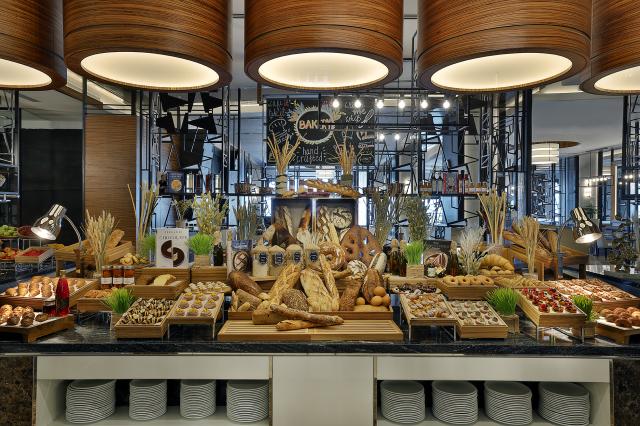 HILTON DUBAI PALM JUMEIRAH - Restaurace - All-day dining restau