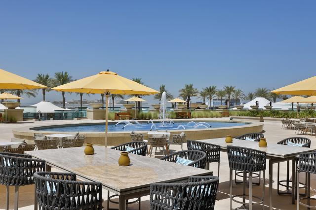 HILTON DUBAI PALM JUMEIRAH - Restaurace - SOCIAL BEE