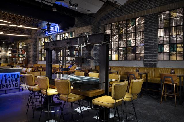 HILTON DUBAI PALM JUMEIRAH - Bary - FACTORY BY  MCGETTIGAN’S