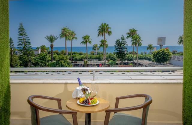 BEACH CLUB DOGANAY - Pokoje - STANDARD ROOM WITH BALCONY SIDE S