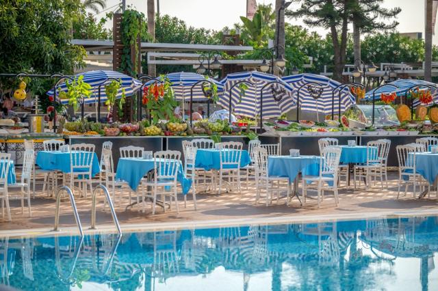 BEACH CLUB DOGANAY - Restaurace - AQUA POOL SNACK