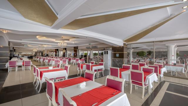 BEACH CLUB DOGANAY - Restaurace - MAIN RESTAURANT
