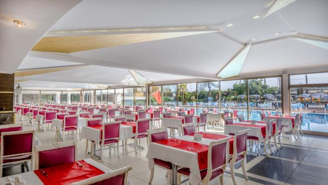 BEACH CLUB DOGANAY - Restaurace - MAIN RESTAURANT