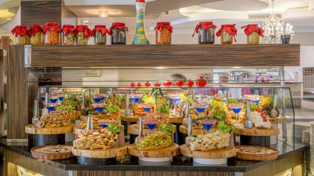 BEACH CLUB DOGANAY - Restaurace - MAIN RESTAURANT