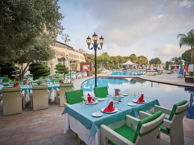 CALISTA LUXURY RESORT - Restaurace - Timo