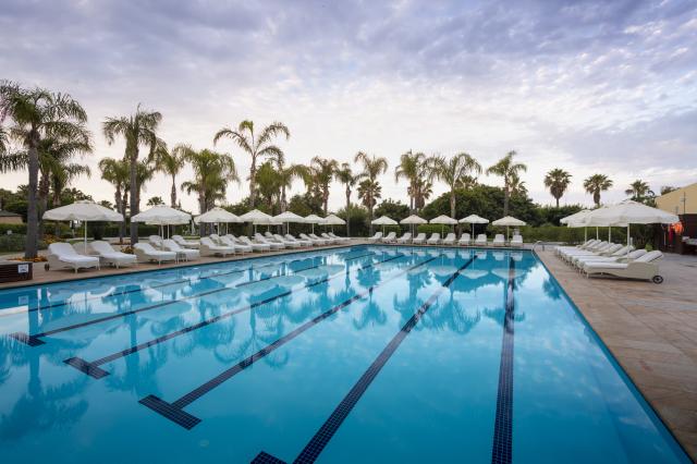 CALISTA LUXURY RESORT - Bazény - Venkovní bazén