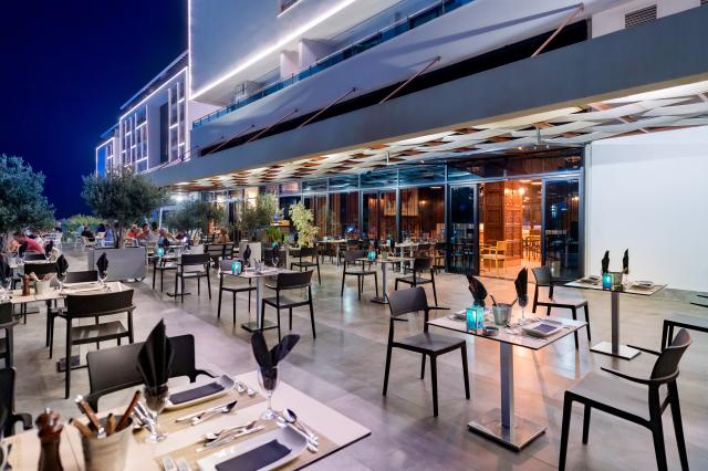 NUMA BAY EXCLUSIVE HOTEL - Restaurace - JOE S GRILL