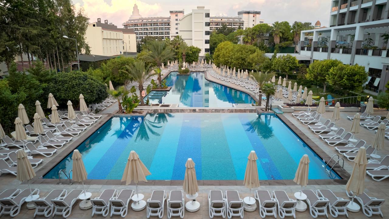 SEADEN VALENTINE RESORT & SPA (ADULTS ONLY 16+) - Bazény - Venk