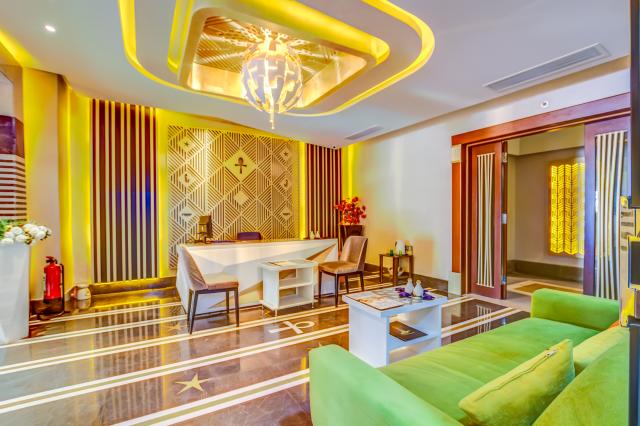 AMC ROYAL HOTEL & SPA - Lázně - Lázně