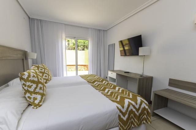 LANDMAR COSTA LOS GIGANTES FAMILY RESORT - Pokoje - Suite Balco