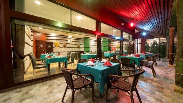SIAM ELEGANCE HOTELS & SPA - Restaurace - LA LUNA RESTAURANT
