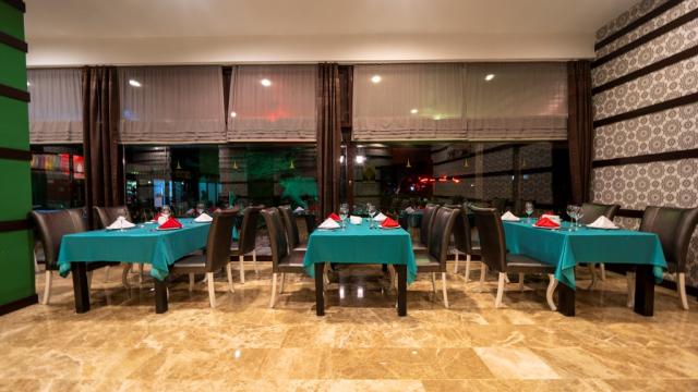 SIAM ELEGANCE HOTELS & SPA - Restaurace - LA LUNA RESTAURANT